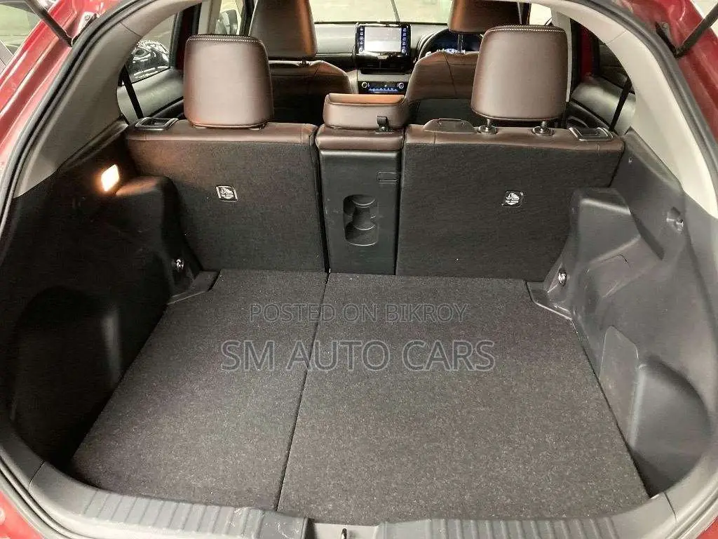 Toyota Yaris Cross Z Red 4.5 Point 2021