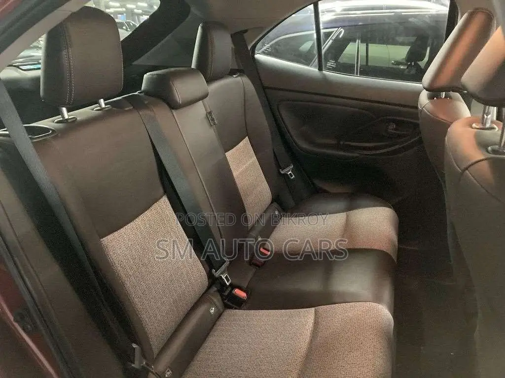 Toyota Yaris Cross Z Red 4.5 Point 2021