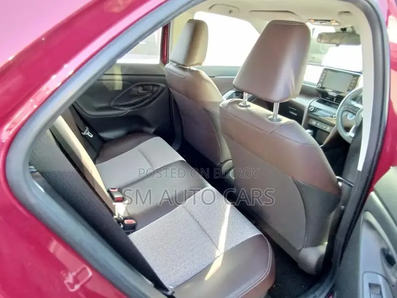 Toyota Yaris Cross Z Red 4.5 Point 2021
