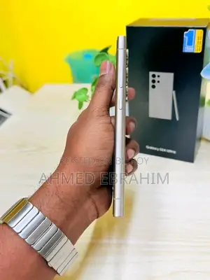 Samsung Galaxy S24 Ultra . (Used)