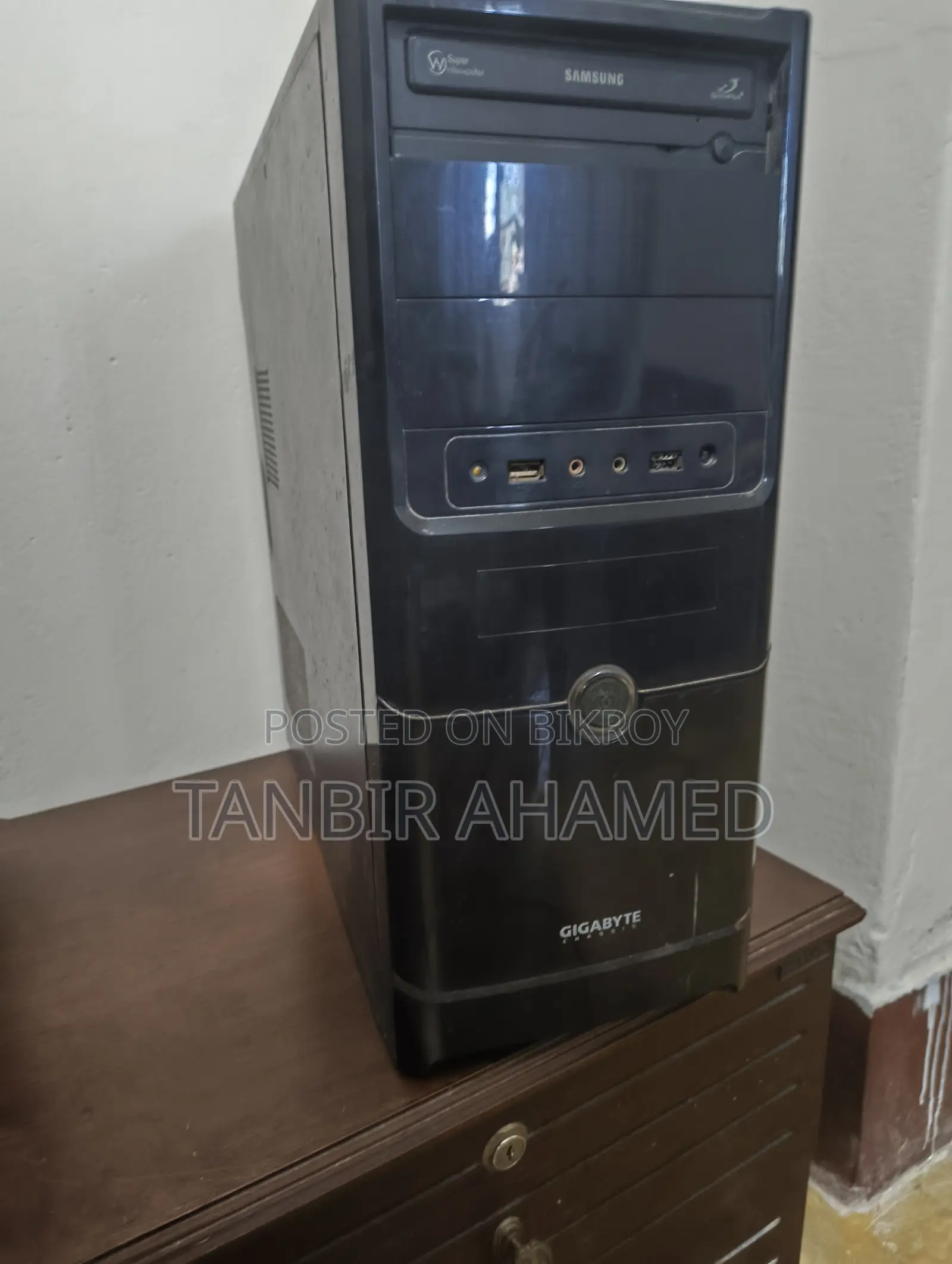 Desktop Computer 4GB Intel Core i3 SSD 128GB