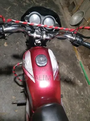 Bajaj CT 100 . 2012