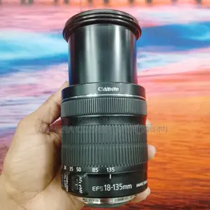 Canon 18-135mm f3.5 STM LENS
