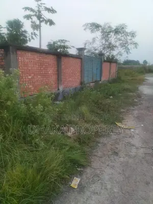 সেক্টর-১৫ তে ৫ কাঠার দক্ষিণমুখী কর্নার প্লট বিক্রয়