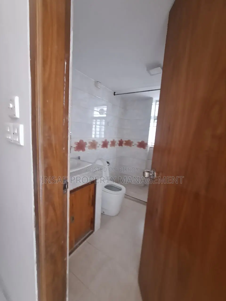 ৩২০০ বর্গফুটের চমৎকার অ্যাপার্টমেন্ট বিক্রয়, কর্নার বিল্ডিং, দক্ষিণ-পূর্বমুখী, ৪ বেড ৪ বাথ
