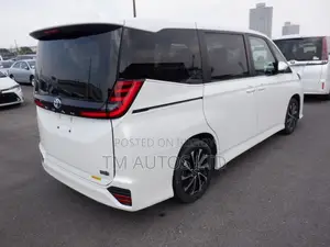 Toyota Noah S-Z PKG 4.0 PEARL 2022