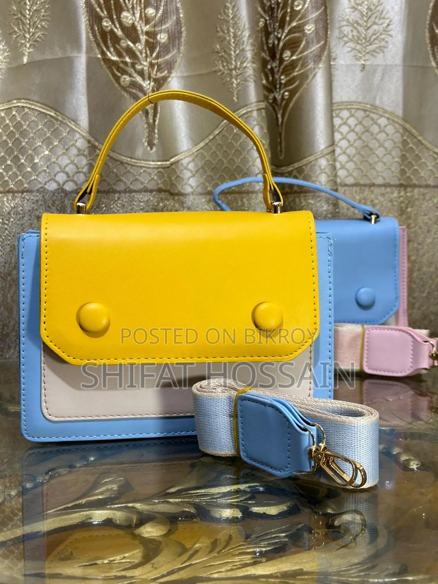 Ladies Handbag আকর্ষণীয়