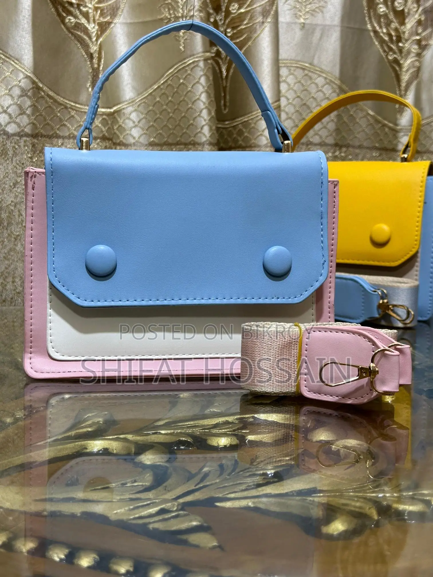 Ladies Handbag আকর্ষণীয়