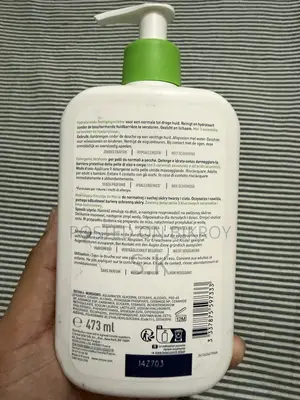 Cerave Hydrating Facial Cleanser
