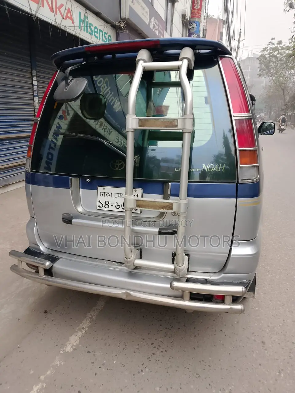 Toyota Noah 1998