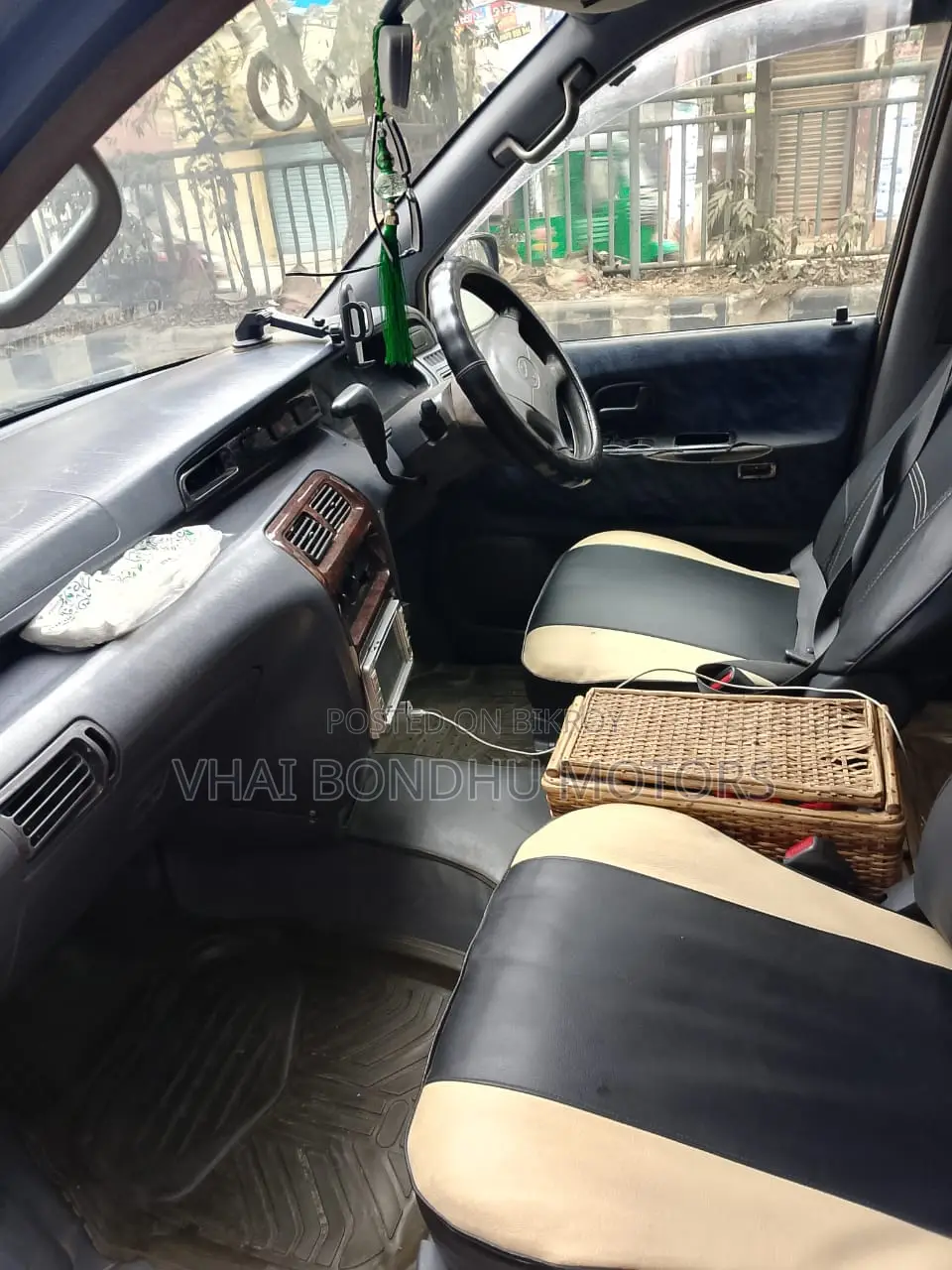 Toyota Noah 1998