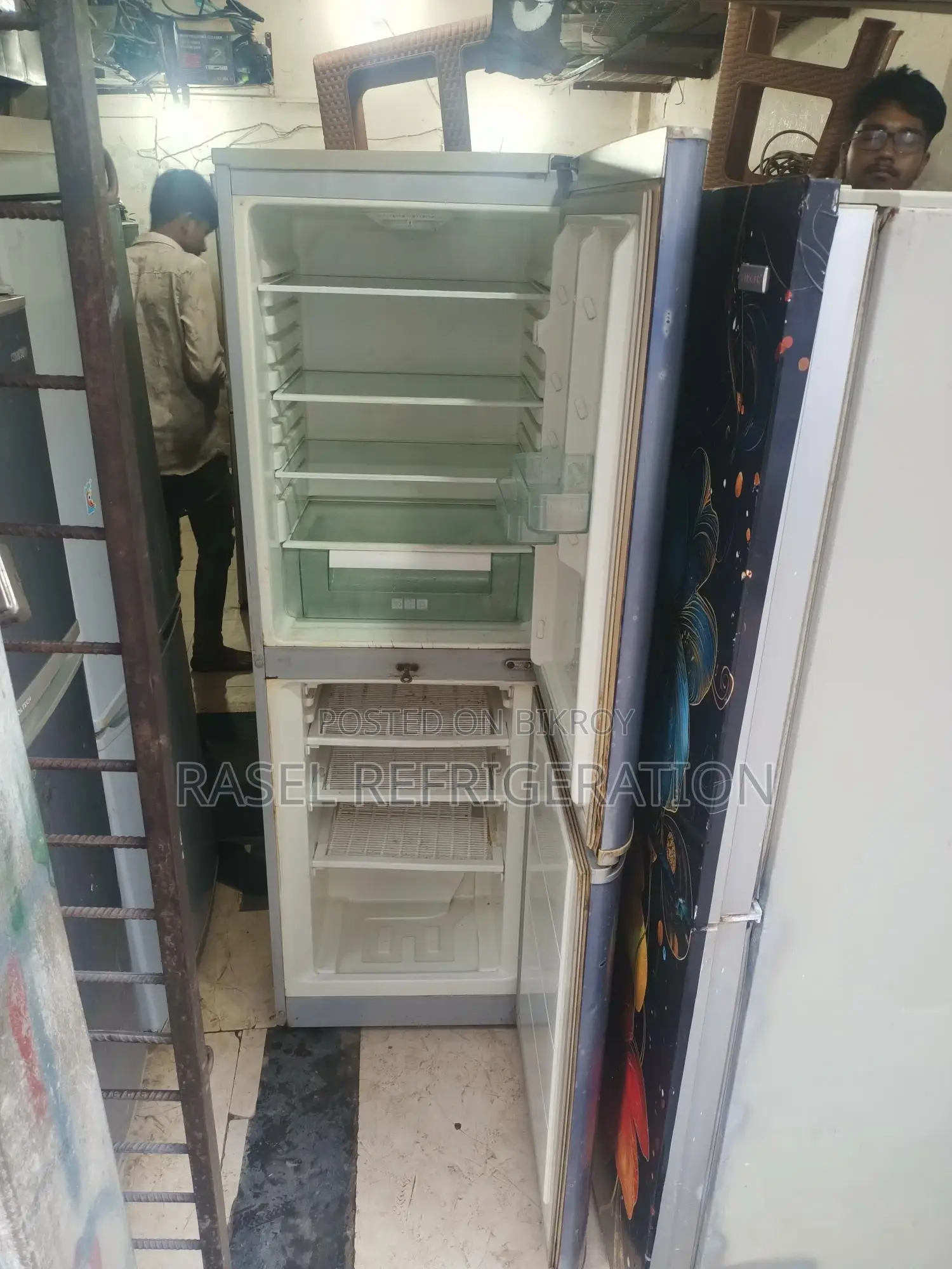 14 CFT রানিং LG ফিরিজ বিক্রি করা হবে। 1 মাস কমপেসার ওয়ারেন্টি।