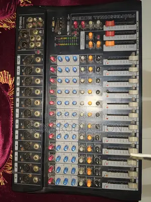 16 Transistor Amplifier or 12 Channel Mixer