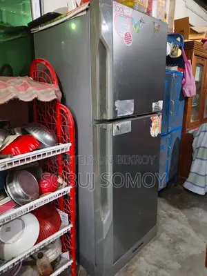 Walton 315 Litre Fridge, Not Repaired