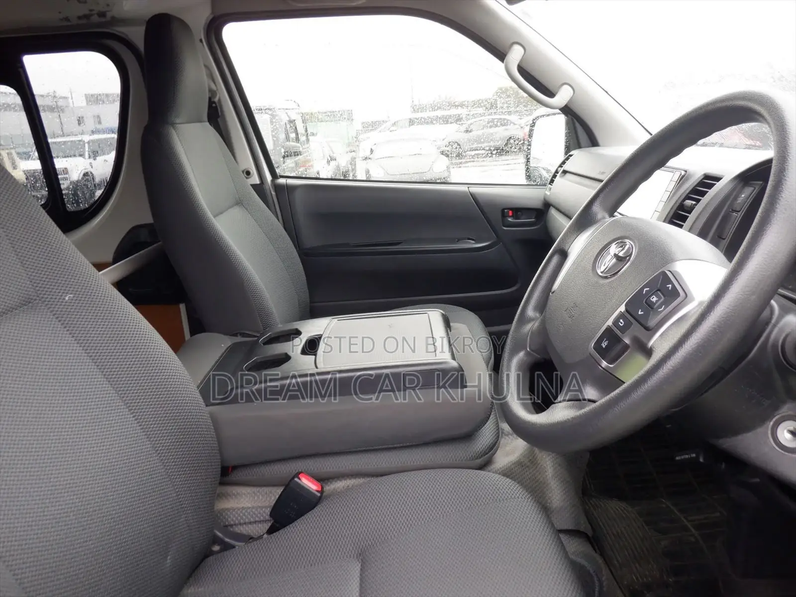 Toyota Hiace PKG.DX LED WHITE 2021