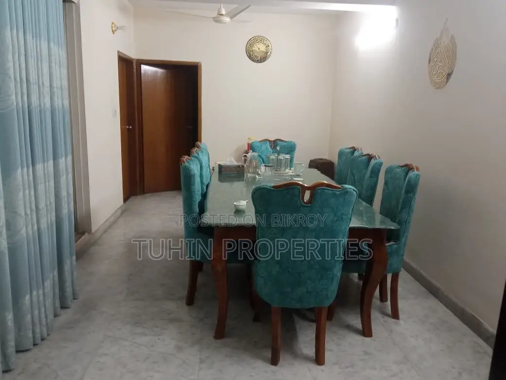 বনানী রোড নং ৩-এ ১৮০০ বর্গফুটের রেডি লাক্সারি ফ্ল্যাট বিক্রয়
