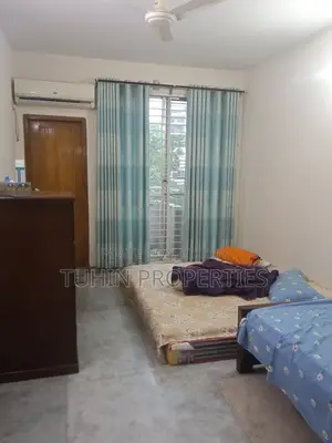 বনানী রোড নং ৩-এ ১৮০০ বর্গফুটের রেডি লাক্সারি ফ্ল্যাট বিক্রয়