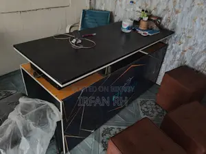 Executive Boss Table