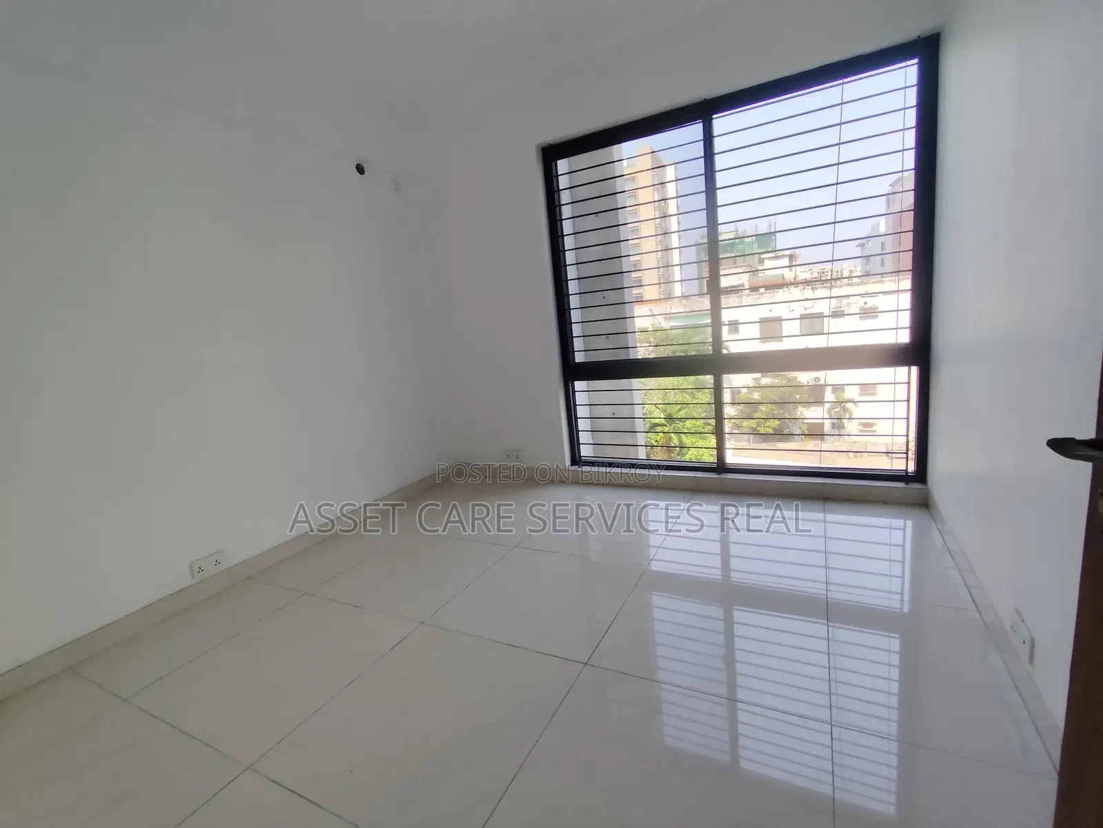 New 4Bed Gym-Pool Facilities Apartment Rent Baridhara Diplomatic Zone