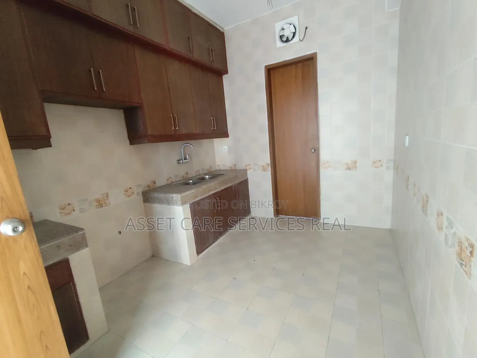 New 4Bed Gym-Pool Facilities Apartment Rent Baridhara Diplomatic Zone