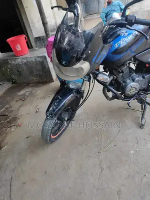 Bajaj Discover 125 . 2015