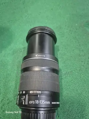Canon 18 135 mm stm lens 1:3.5_5.6