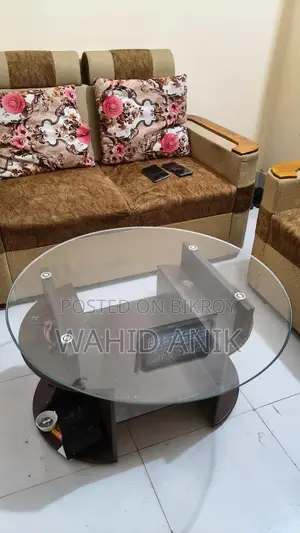 ৫ সিটের সোফা এবং বড় রাউন্ড টি টেবিল
