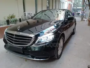 মার্সিডিজ-বেঞ্জ সি-ক্লাস . ২০১৮
