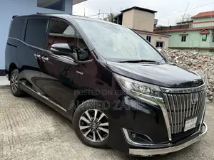 Toyota Esquire GI Premium 2017