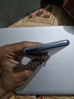 Samsung Galaxy S21 (Used)