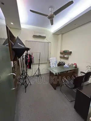 উত্তরা সেক্টর ১১-এ প্রিমিয়াম ফার্নিশড অফিস ভাড়ার জন্য