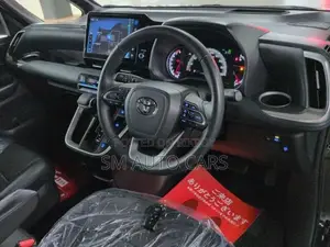 Toyota Voxy Non Hybrid SZ Black 2023