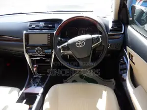 Toyota Premio F-EX PKG 38000 KM 2020