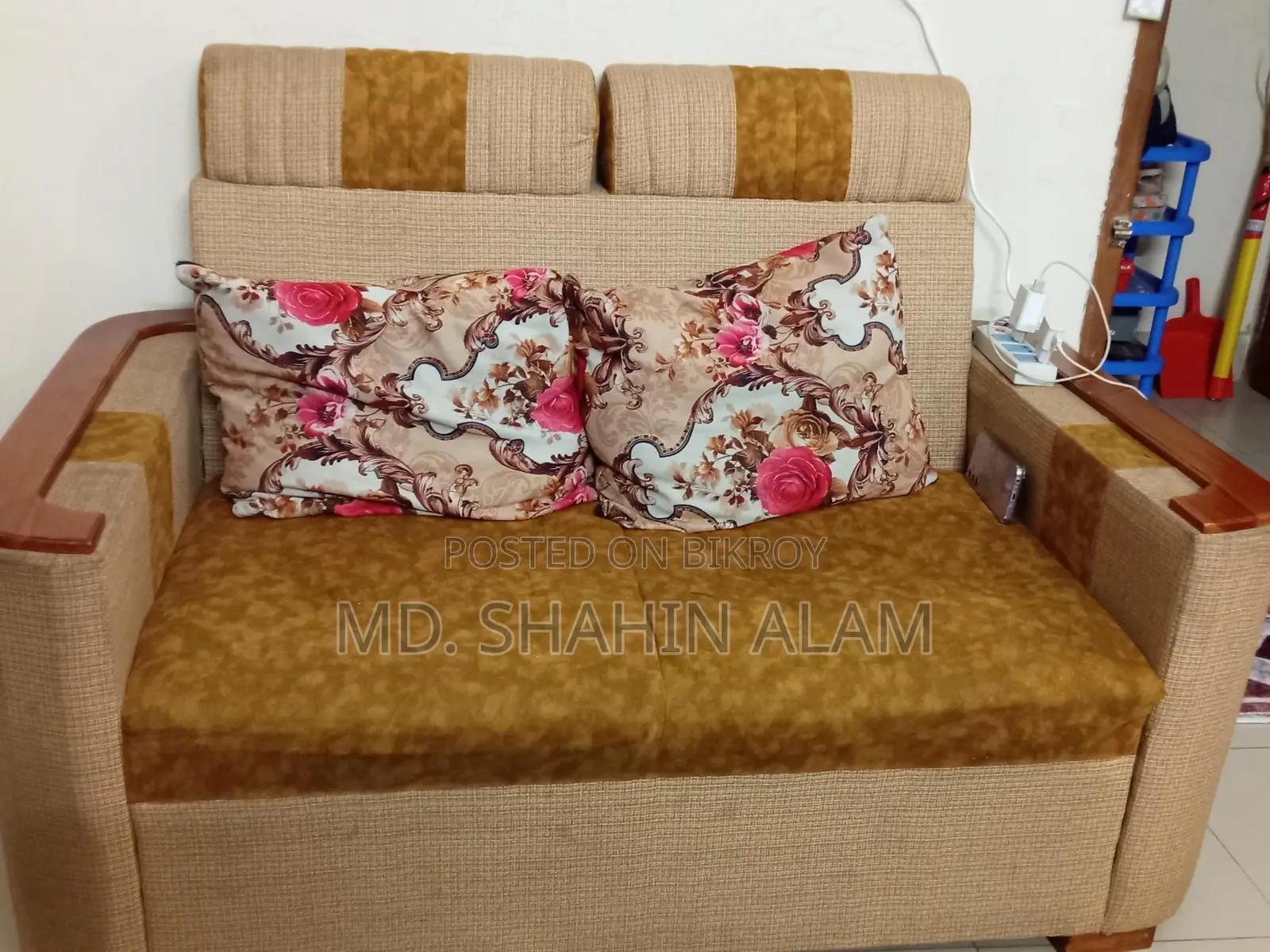 ৫ সিটের সোফা