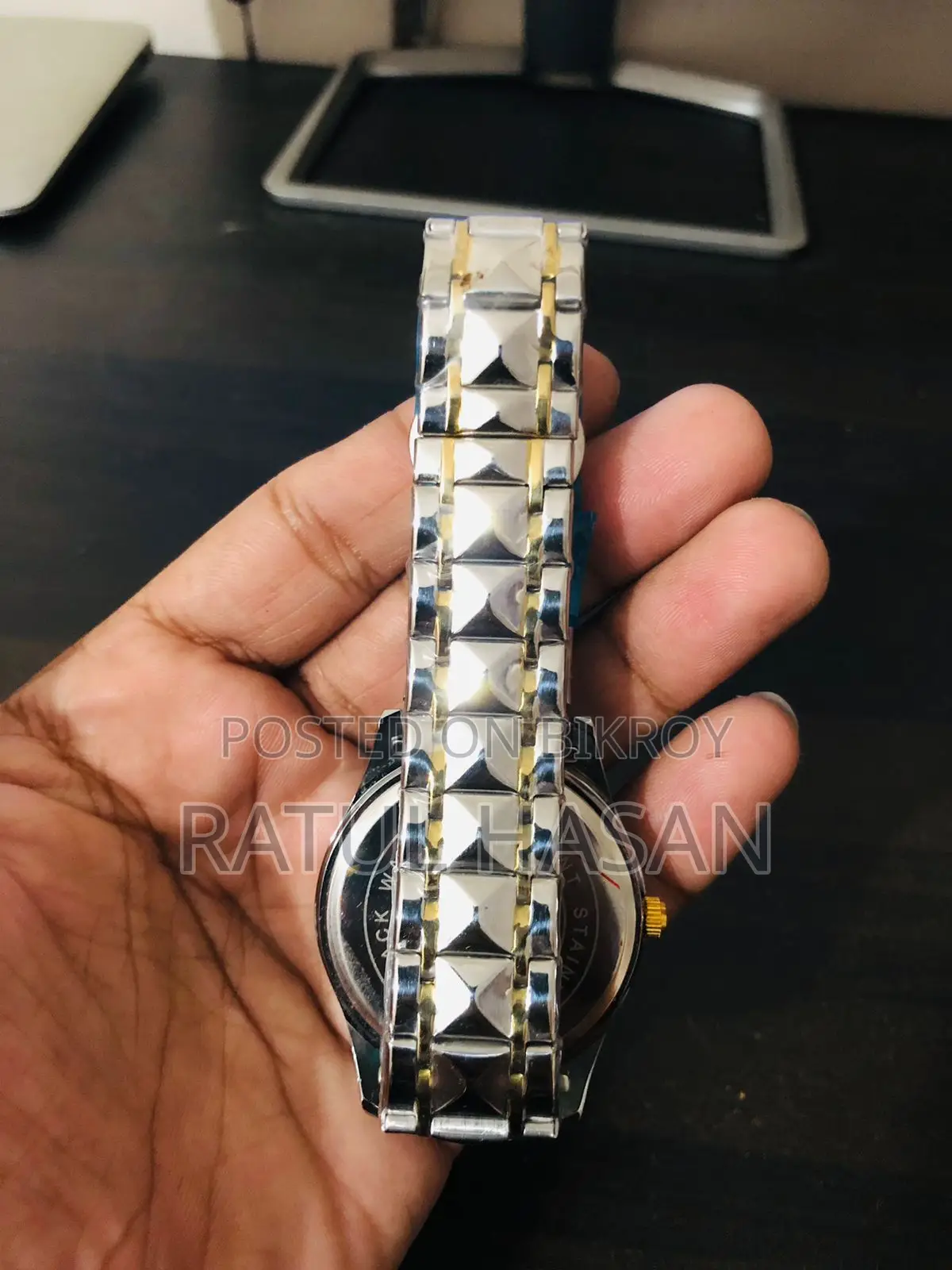 Poedager P615 Stylish Watch