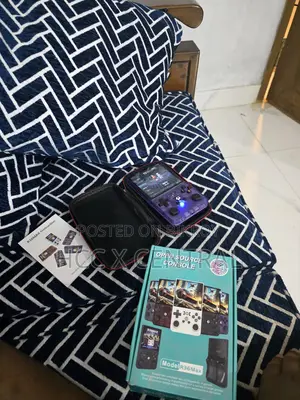 R36max Game Console