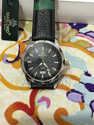 অ্যানালগ ঘড়ি বিক্রির জন্য