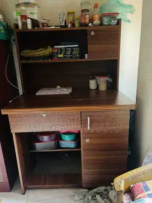 টেবিল ও চেয়ার বিক্রয় হবে