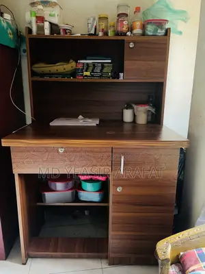 টেবিল ও চেয়ার বিক্রয় হবে