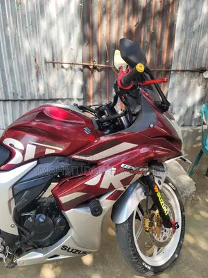 Suzuki Gixxer SF . 2022