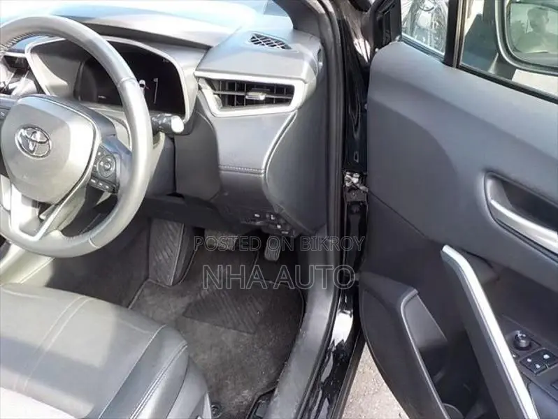 Toyota Corolla Cross Z LEATHER PANAROOF 2024