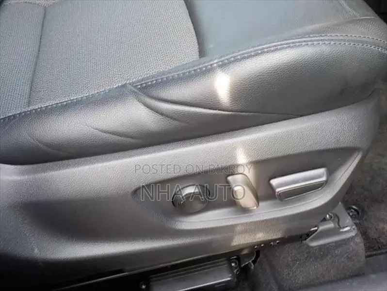 Toyota Corolla Cross Z LEATHER PANAROOF 2024