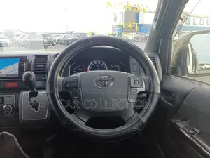 Toyota Hiace Super GL 2021