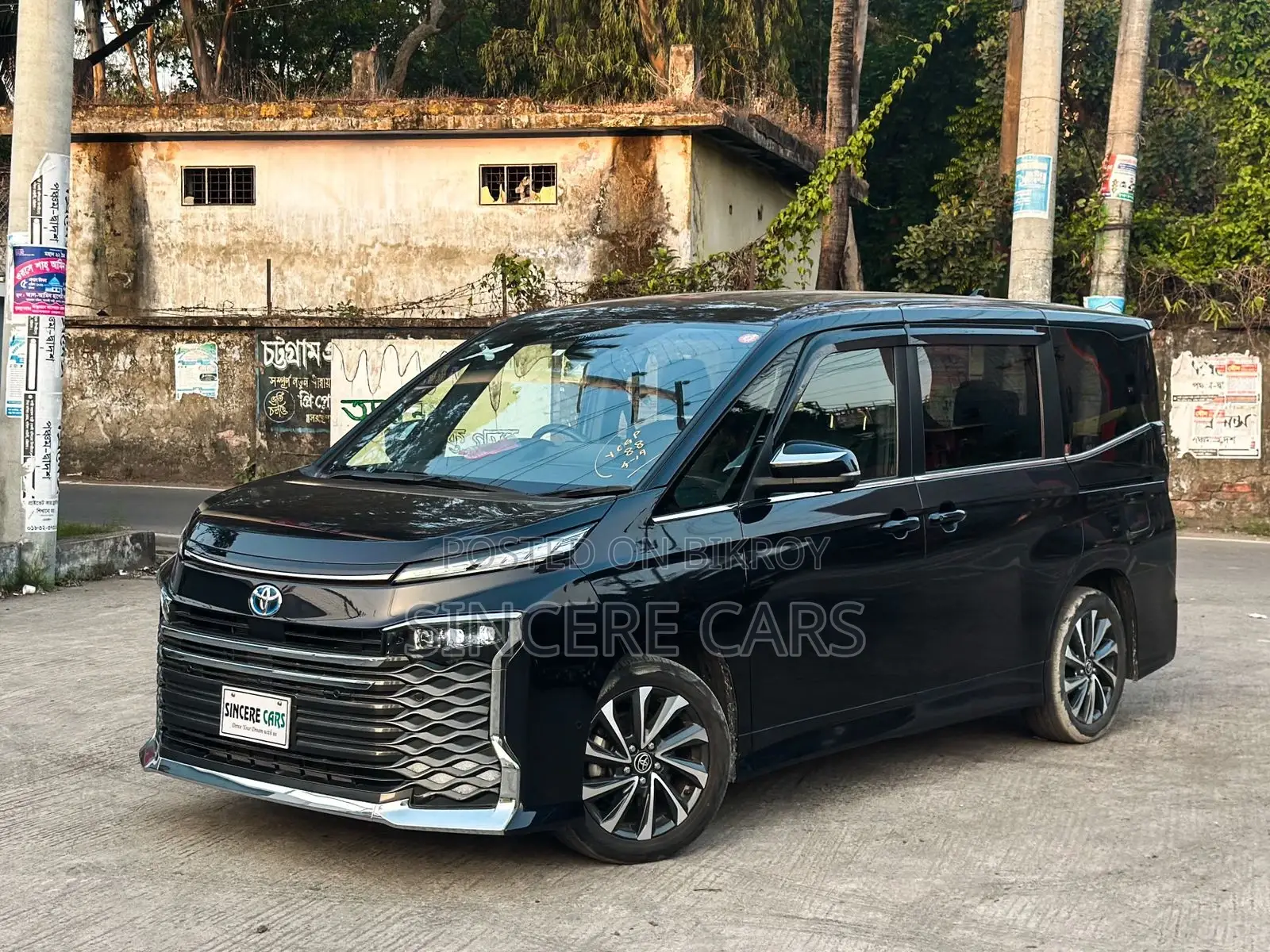 Toyota Voxy SZ FULL LOAD 35000KM 2021