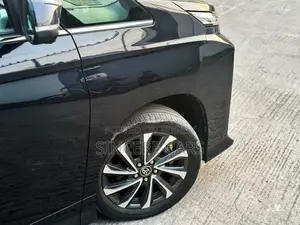 Toyota Voxy SZ FULL LOAD 35000KM 2021
