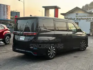 Toyota Voxy SZ FULL LOAD 35000KM 2021