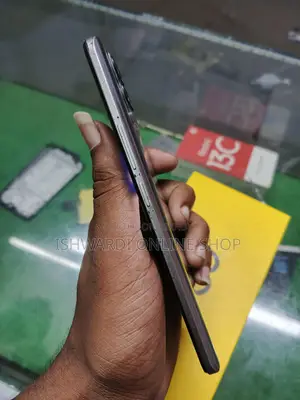 Realme 8 Full box (Used)
