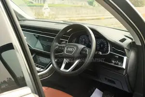 Audi Q7 2023