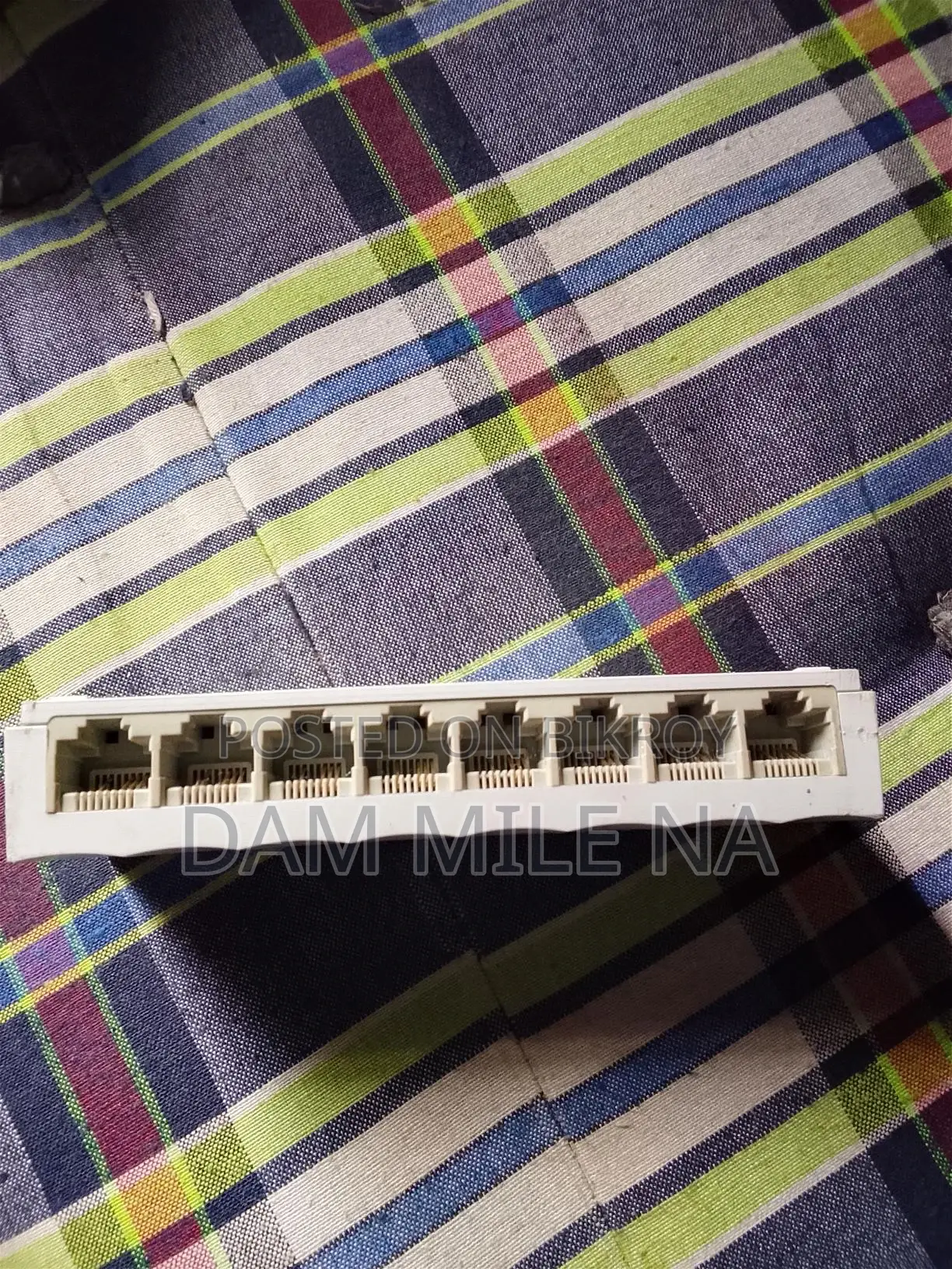 ৮ পোর্ট ওয়াইফাই সুইচ