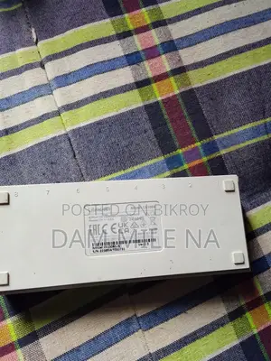 ৮ পোর্ট ওয়াইফাই সুইচ